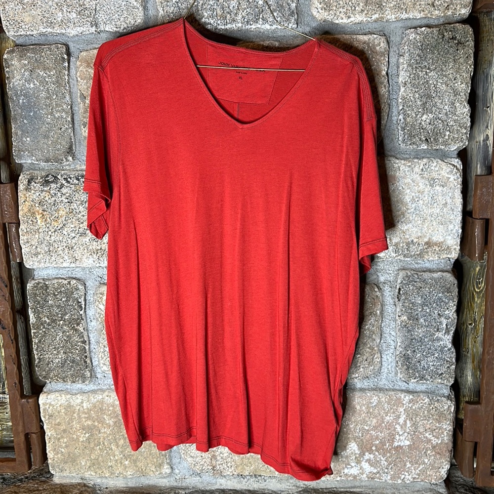 Men’s John Varvatos Star USA V neck tee XL
